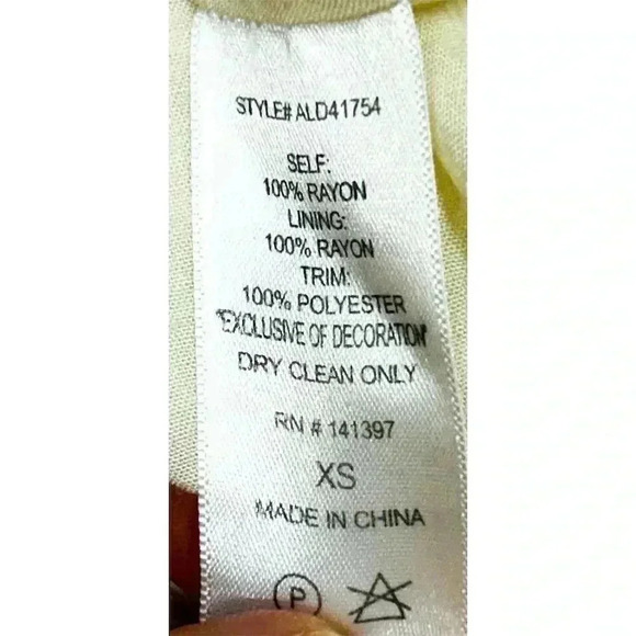 ASTR The Label Women's XS Ivory Lace Trimmed Halterneck Tank Top - Picture 6 of 7